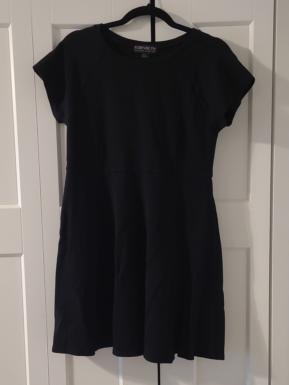Vintage Forever 21 Black Short Sleeve Skater Dress